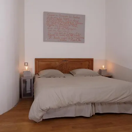 La Belle Cour Bed & Breakfast *